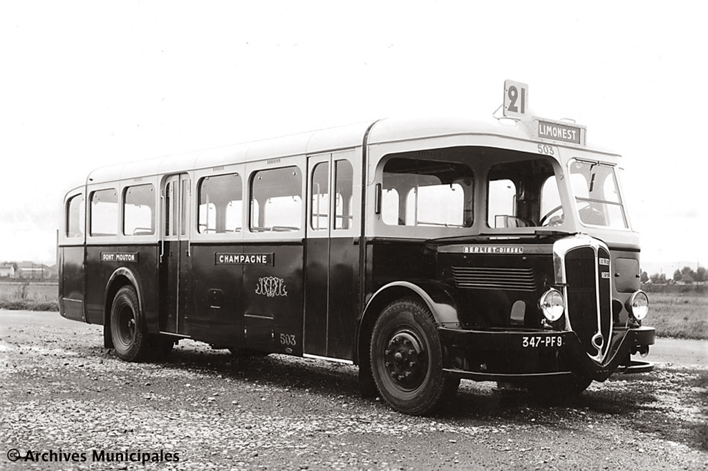 Présentation du Berliet GDSL n° 503 sur le 21, première ligne équipée en 1937