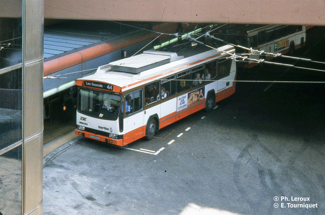 L'ER100R n° 2926 à son quai de départ dans la GRP en août 1979