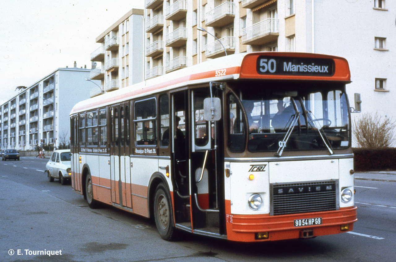 Le SC10UM n° 3522 à St Priest Centre en février 1985