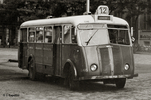 Le Berliet PCK n° 1146 au départ de la place A. Poncet (vers le pont provisoire) en août 1956