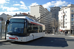 L'ETB12 n° 1821 au terminus de Grange Blanche le 24/02/2014, premier jour du retour des trolleybus