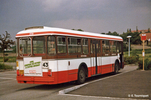 Le SC10U 2 portes repeint n° 2158 au terminus Hôpital J. Courmont, situé chemin du Grand Revoyet, en avril 1980